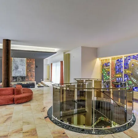 Vintage With Indoor Swimming Pool *
